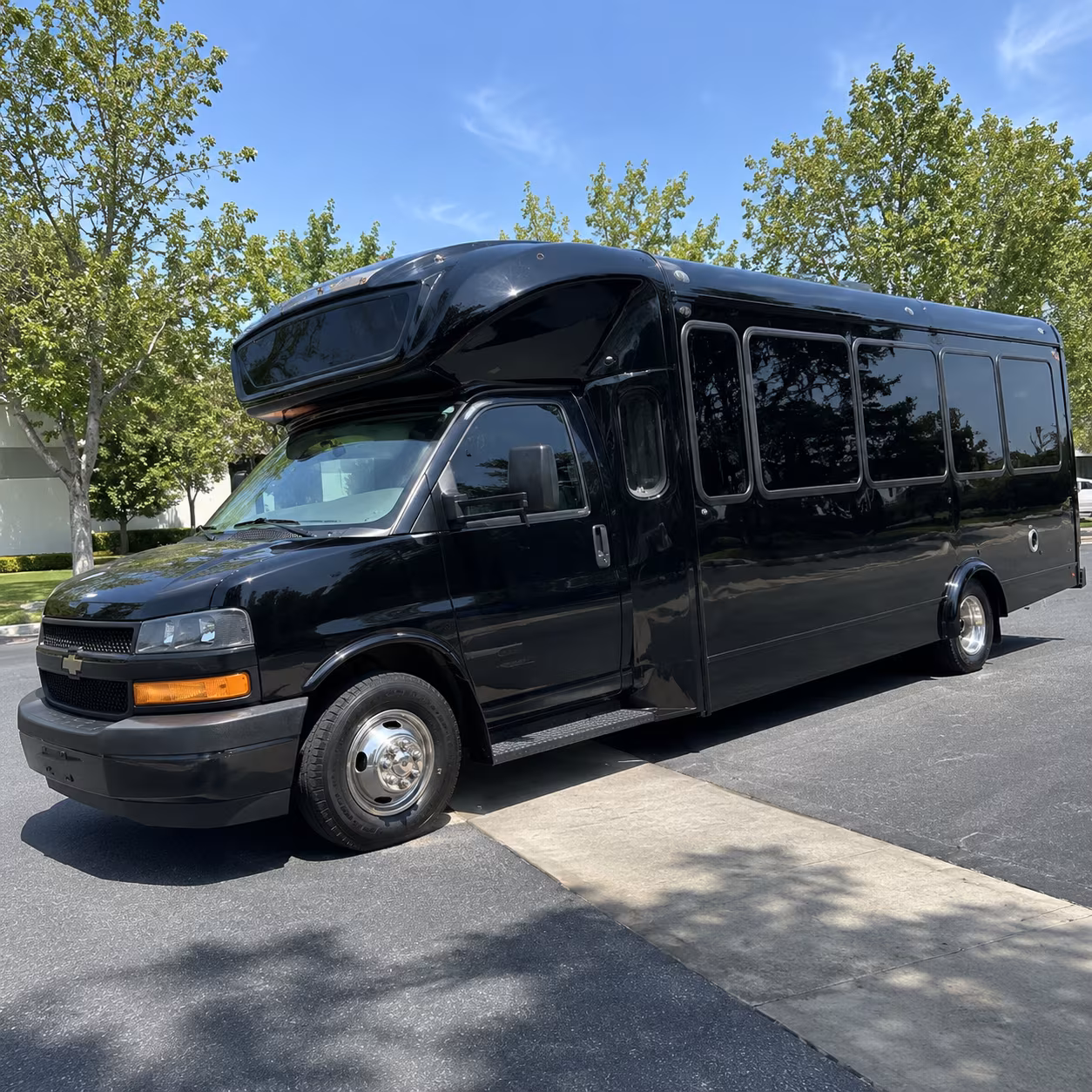 sioux falls 15 passenger party bus