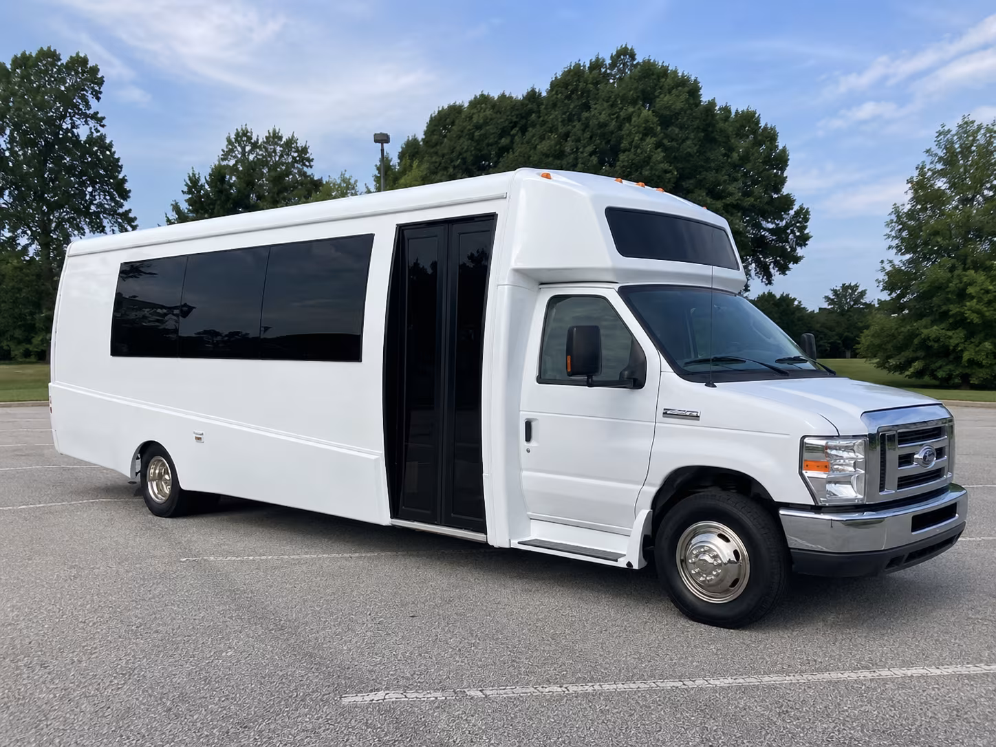 sioux falls 18 passenger party bus