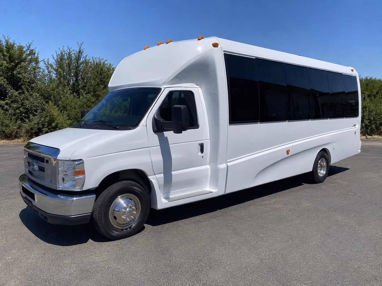 sioux falls concert party bus rental